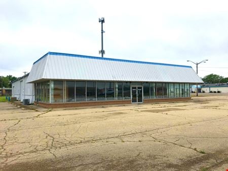 Retail space for Rent at 3010 Court St. in Pekin