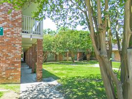 Stadium View Apartments: 90-Unit Multifamily Investment near LSU
