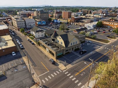 PROFESSIONAL OFFICE CENTER IN DOWNTOWN HARRISONBURG