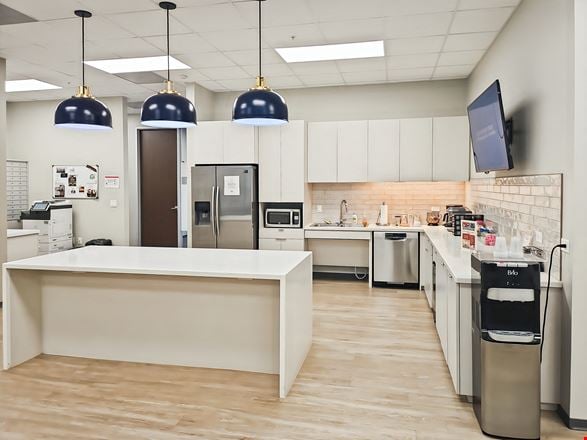 Regus - Conroe - Woodland Square Blvd
