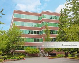 Three Centerpointe
