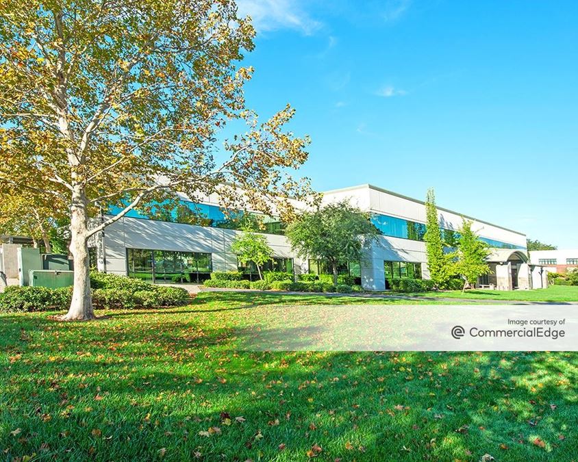 Lake Forest Tech Center - Business Central