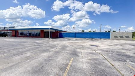 Retail space for Rent at 715 W Walnut St in Rogers