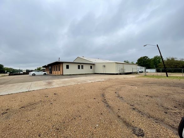 Livingston Road Warehouse