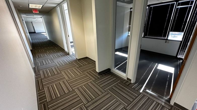 7144 SF Suite 640 Professional Office Space Available in Pittsburgh, PA 15220