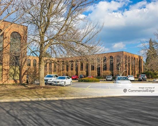 900 North Shore Drive