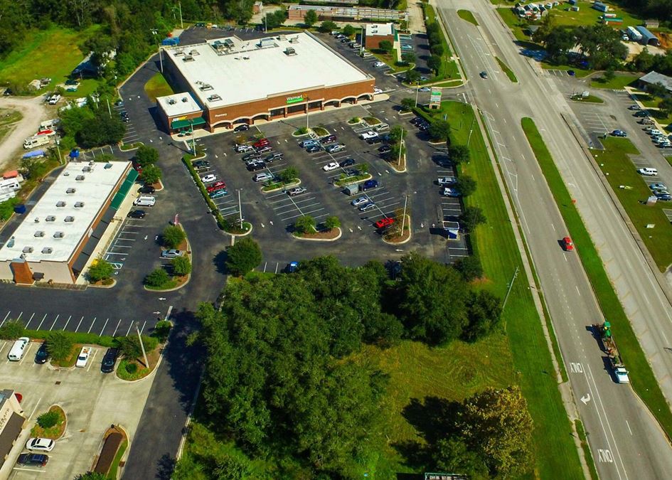 Village Shoppes at Doctors Inlet