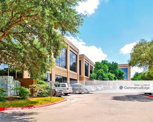 Quarry Lake Business Center