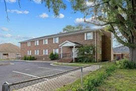 Medical Office Steps from Cape Fear Valley Medical Center