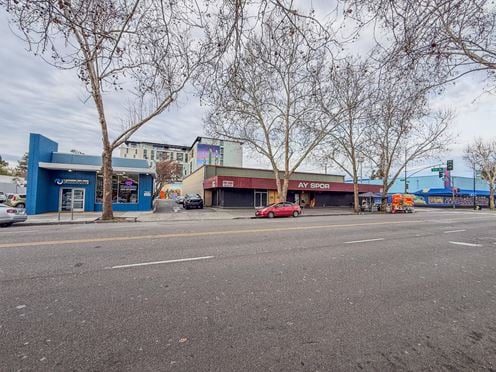 995 E Santa Clara