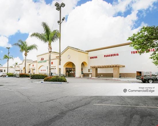 Naples Plaza