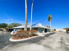 Professional Office with 850 SF +/-