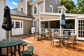 26 Commons Dr