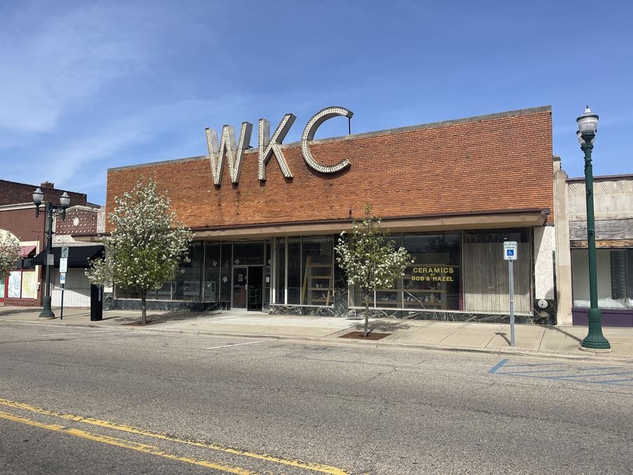 108 N Saginaw St