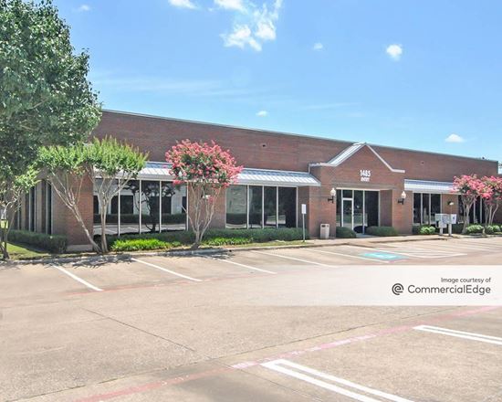 Richardson Drive Plaza