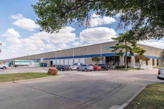 ReadySpaces Farmers Branch