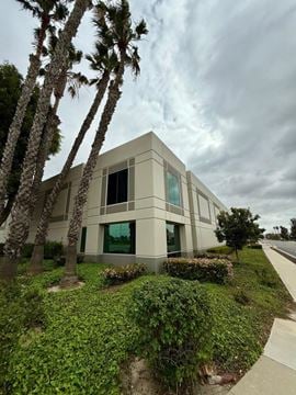 3100 Camino Del Sol