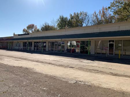 Retail space for Rent at 3931 Hanging Moss Rd in Jackson