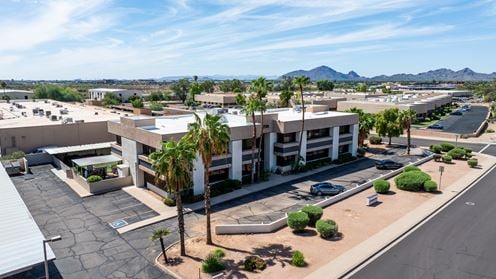 9495 E San Salvador Dr