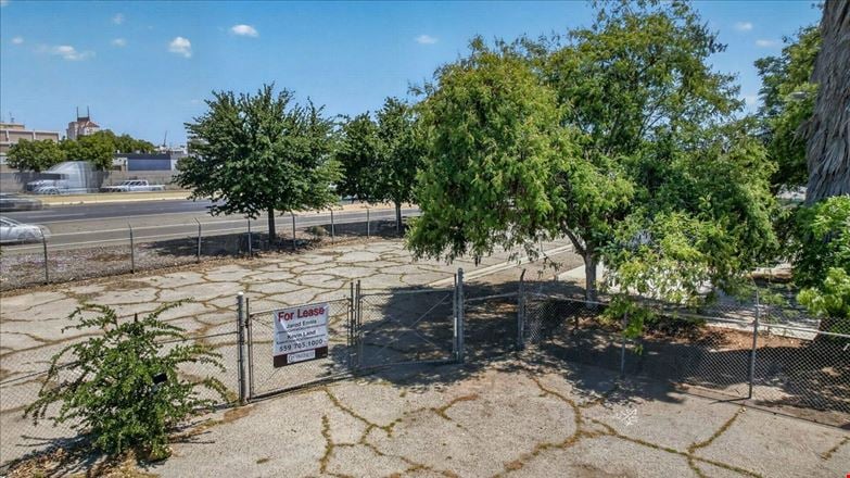 ±1,248 SF Freestanding Building + Paved/ Fenced Yard Storage Opportunity Near CA-99