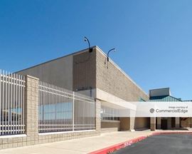 R/E Business Center