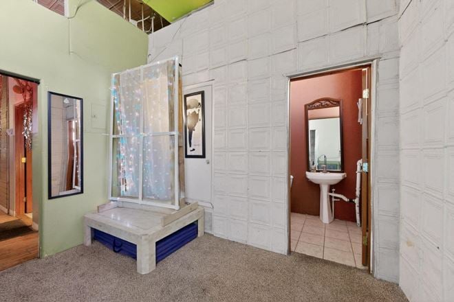 $87 Per Square Foot in Nob Hill Retail and Showroom