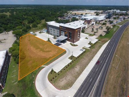 Photo of commercial space at Highway 6 & University in College Station
