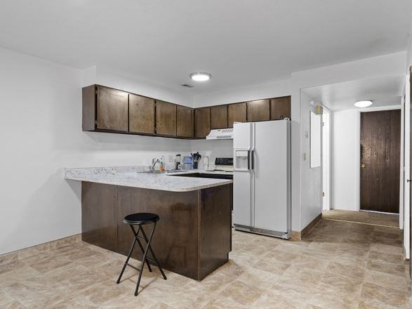 University 1162 Apartments