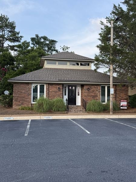 Office space for Rent at 5734 Windsor Drive in Columbus
