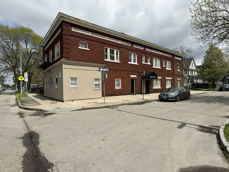 Lenox Point Apartments