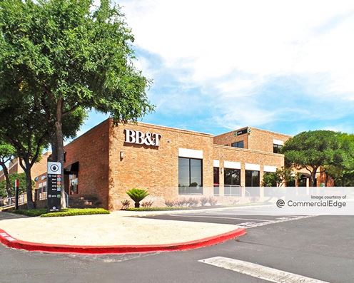 Legacy Oaks - Plaza Buildings
