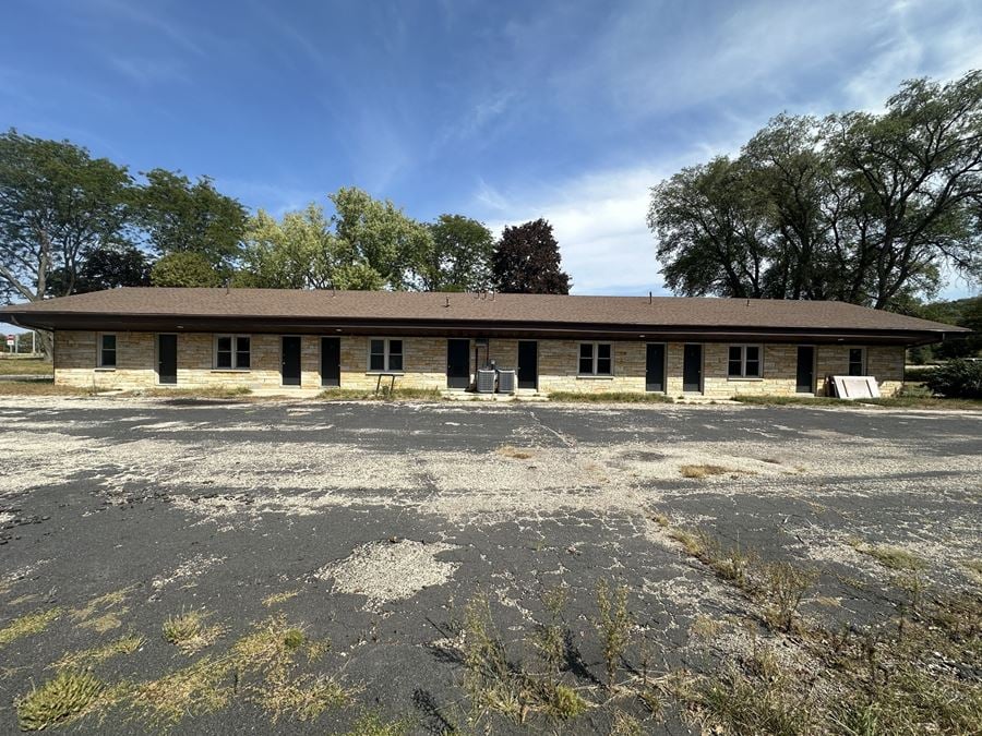 Motel & Single Family Home in Mazomanie