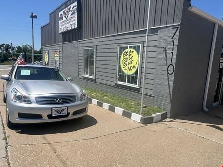 Retail space for Sale at 7112 Blondo Street in Omaha