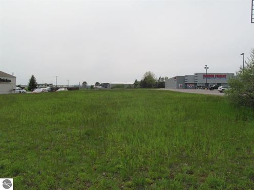 Prime Retail Development Site in Cadillac, Michigan