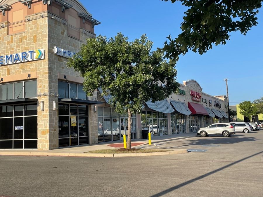 Loop 1604/281 Retail Sonterra Park Market 1321 N Loop 1604 E, San