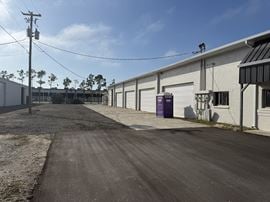 8,309 SF Auto Repair / Flex Building on 1.19 AC For Lease