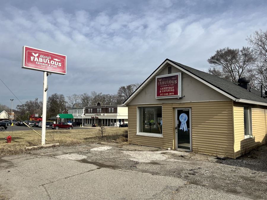 2429 E Grand River