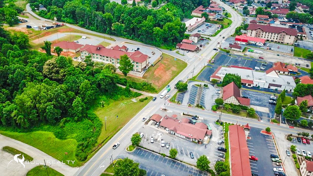 ±1.23 Acres in the Center of Helen | Commercial/Residential Use