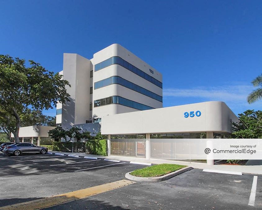 Glades Towers 900 Glades Road, Boca Raton, FL Office Building