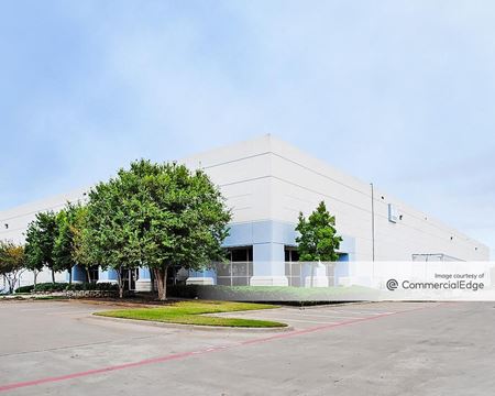 Photo of commercial space at 4009 Distribution Drive in Garland