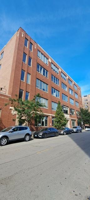 Former Tap Room & School |  West Loop – Sublease Opportunity