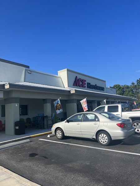 Retail space for Rent at 9515 Cortez Rd. West in Bradenton