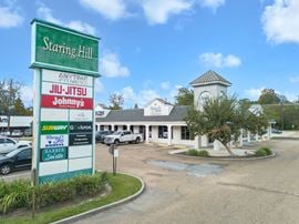 Staring Hill Shopping Center: 1,080 SF Endcap Suite along Highland Road