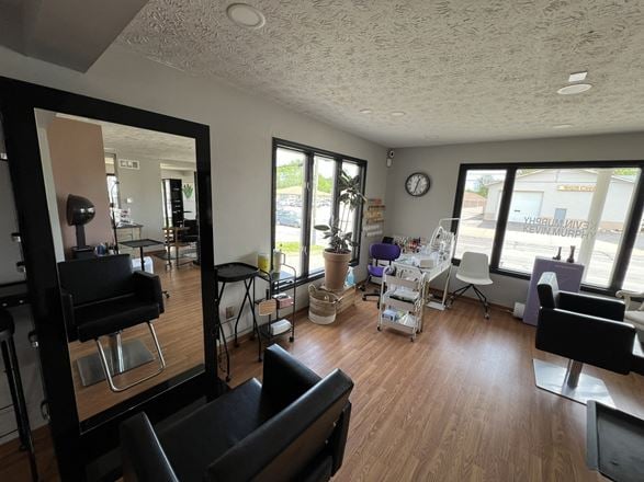 Income Producing Salon Building for Sale