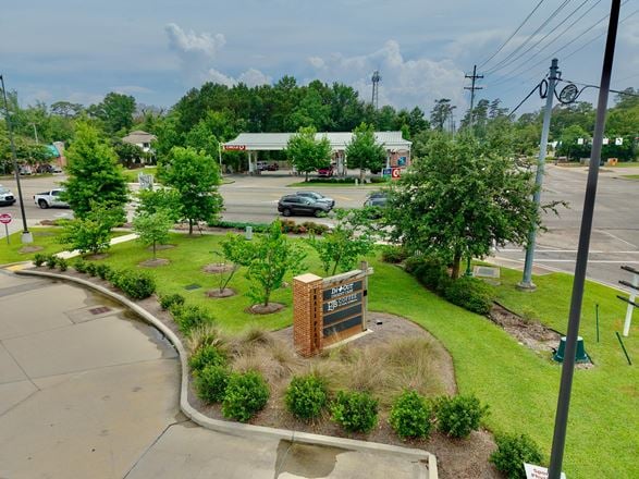 Trail Plaza Shopping Center