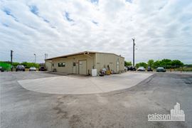 5127 Castroville Rd