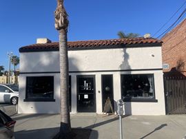 135-137 W 5th St