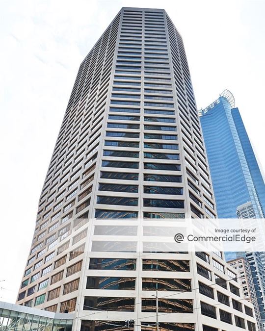 US Bank Plaza 200 6th St South, Minneapolis, MN Retail Building