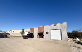 4,000 SF Nixa Office/Warehouse
