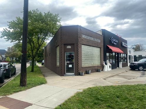 33788 Woodward Ave